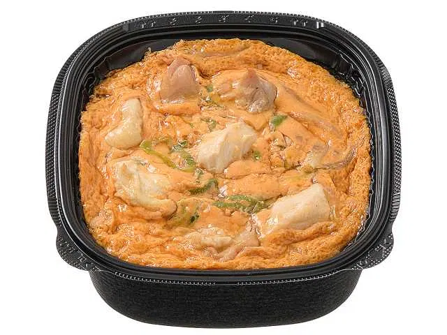 Fluffy, Silky Oyako-don with Rich Chicken-Dashi Flavor