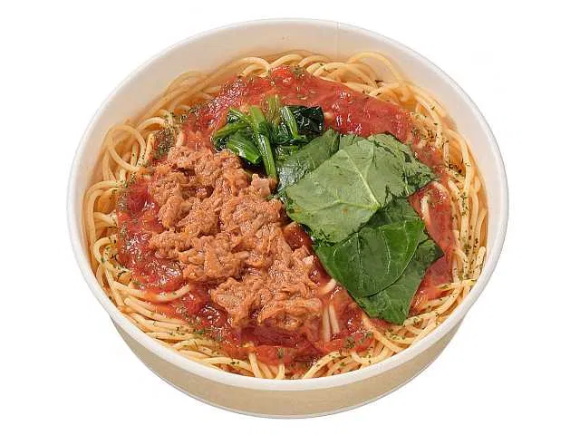 Tuna and Spinach Tomato Sauce Pasta