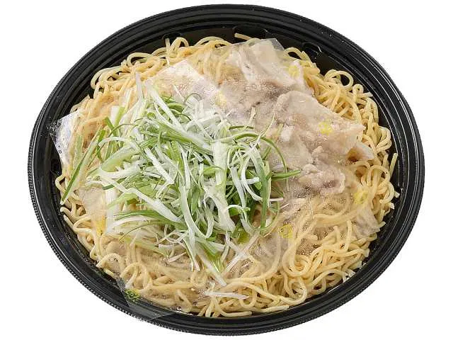 Pork Salt Yakisoba with Generous Green Onions