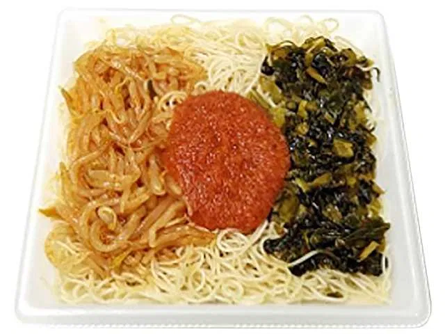 Stir-Fried Rice Noodles with Takana and Hakata-Style Spicy Cod Roe