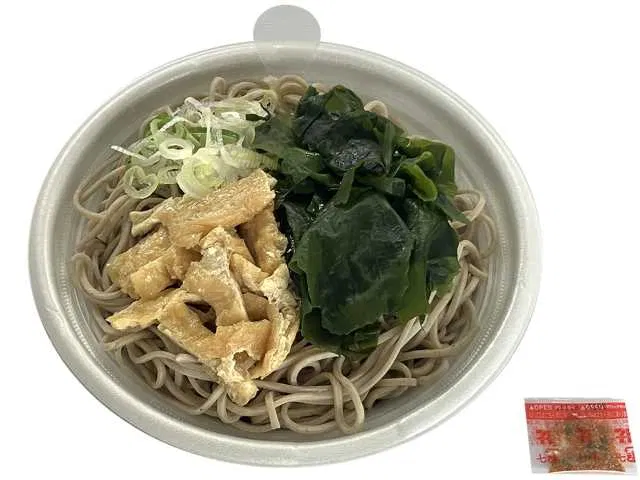 Soba with Fried Tofu and Wakame