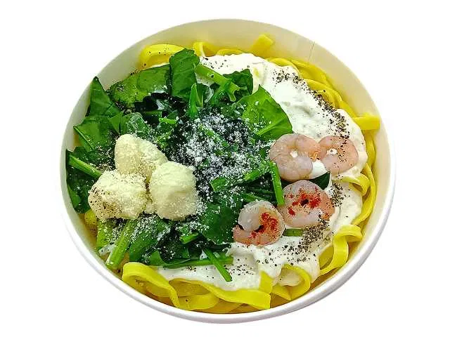 Fresh Pasta with Rich Cream and Cheese Sauce
