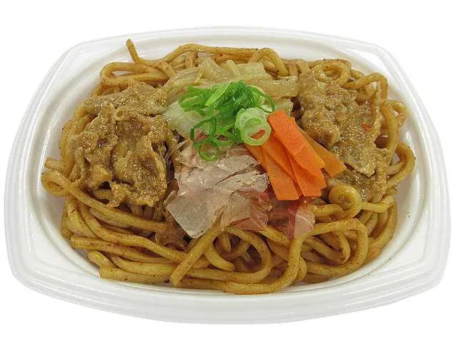 Pork Fried Udon with Fragrant Soy-Sauce Sweet-and-Spicy Glaze
