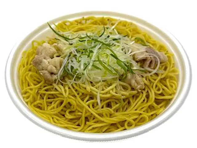 Scallion-Topped Salt Yakisoba