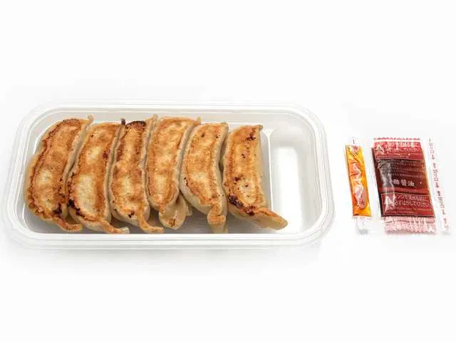 Savory Meat Gyoza (6 pieces)