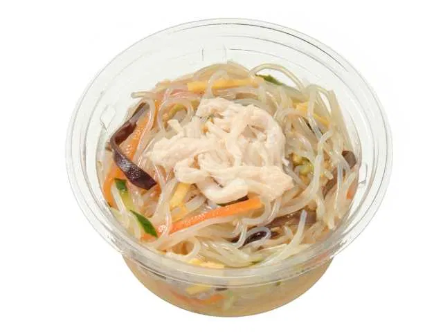Refreshing Vermicelli Salad with Five Ingredients
