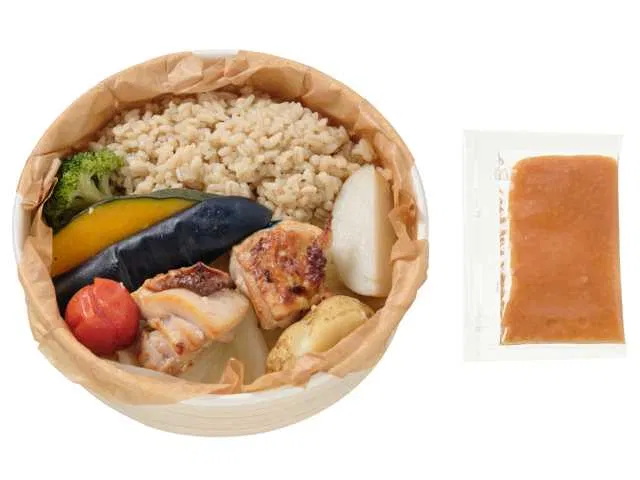 Shio-Koji Chicken and Colorful Vegetable Salad Rice Bowl