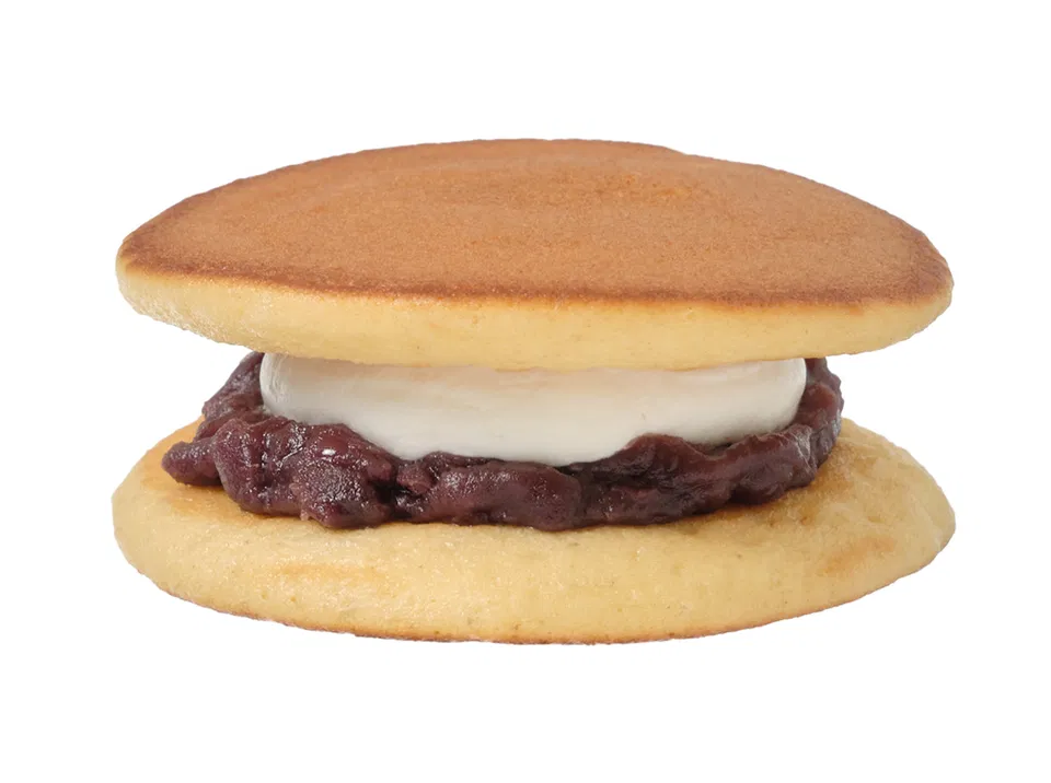 Fluffy Fresh Dorayaki with Tsubuan & Whipped Cream