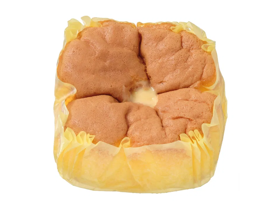 7 Premium Melt-in Custard Castella Cake