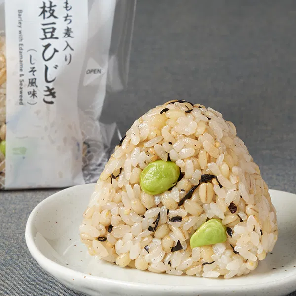 Shiso-Flavored Mochi-Barley Rice Ball with Edamame and Hijiki