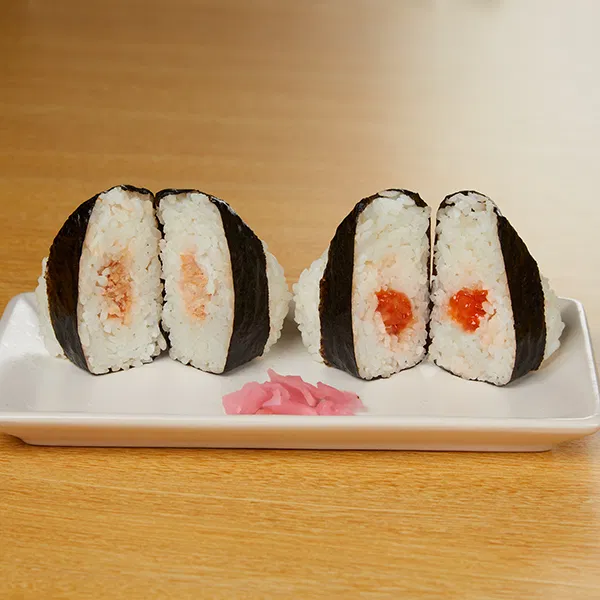 [Hokkaido] 2-Pack Onigiri (Salmon & Salmon Roe)