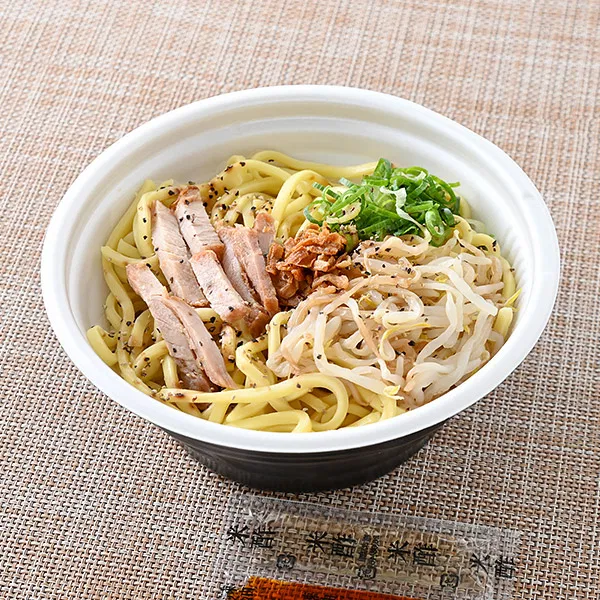 Oil Soba with Black Pepper Aroma and Rich Soy Sauce