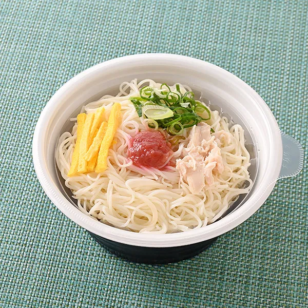 Warm Somen with Plum and Steamed Chicken