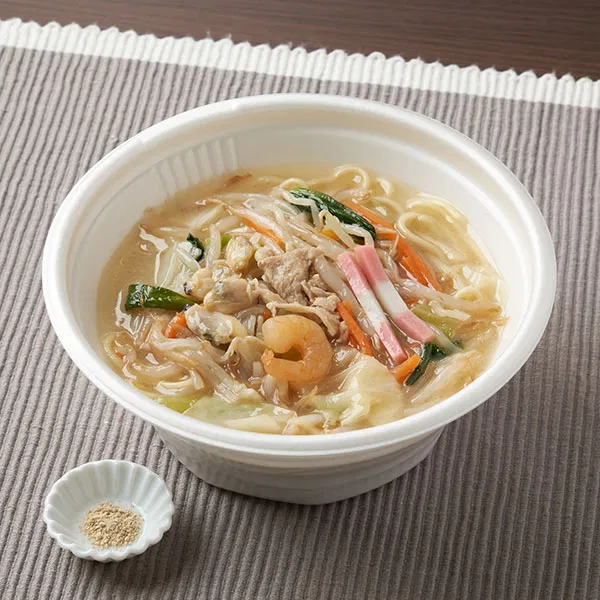 Kyushu Tonkotsu Soup Champon with 8 Ingredients