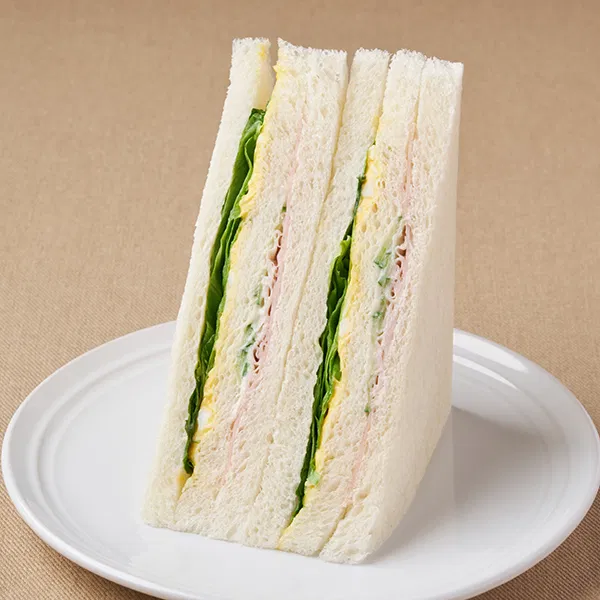 Ham, Lettuce, and Egg Sandwich