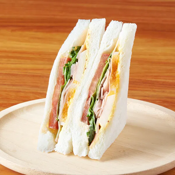 Ham, Lettuce & Tomato Sandwich