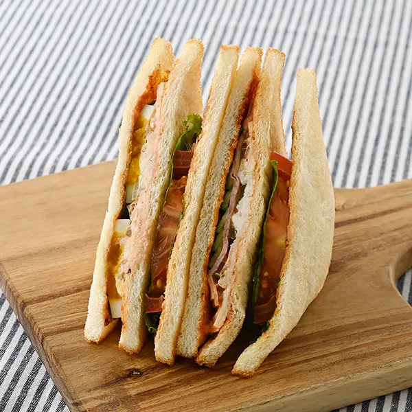Clubhouse Sandwich with Domestic Chicken Breast, Thick-Cut Tomato and Boiled Egg