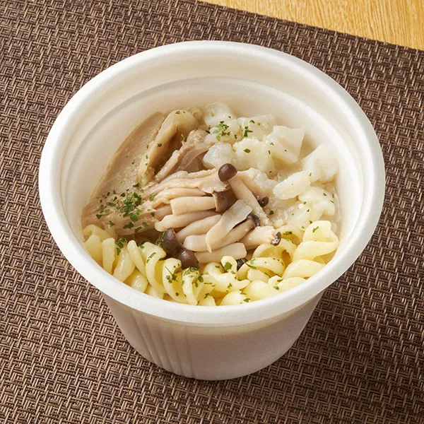 [Kanto / Tokai / Kyushu] Three-Mushroom Cream Soup