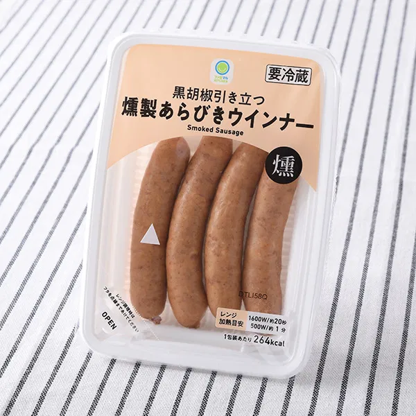 Smoked Coarsely Ground Wiener with Bold Black Pepper