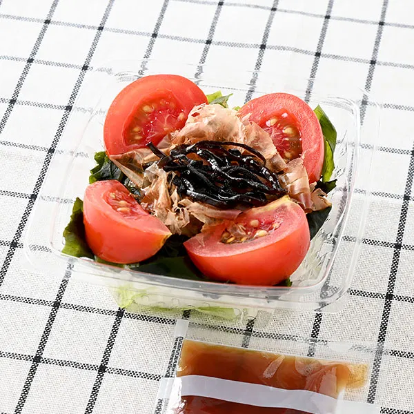 Lycopene-Rich Tomato and Wakame Salad