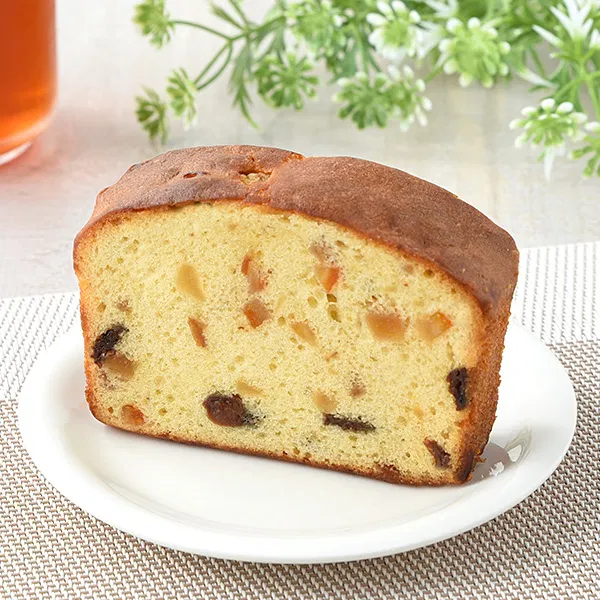 Pound Cake Loaded with Four Fruits