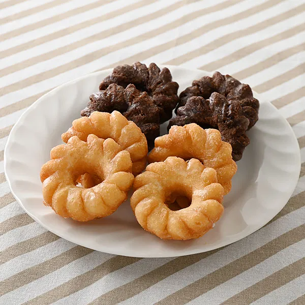 8-Count Cruller Ring Donuts