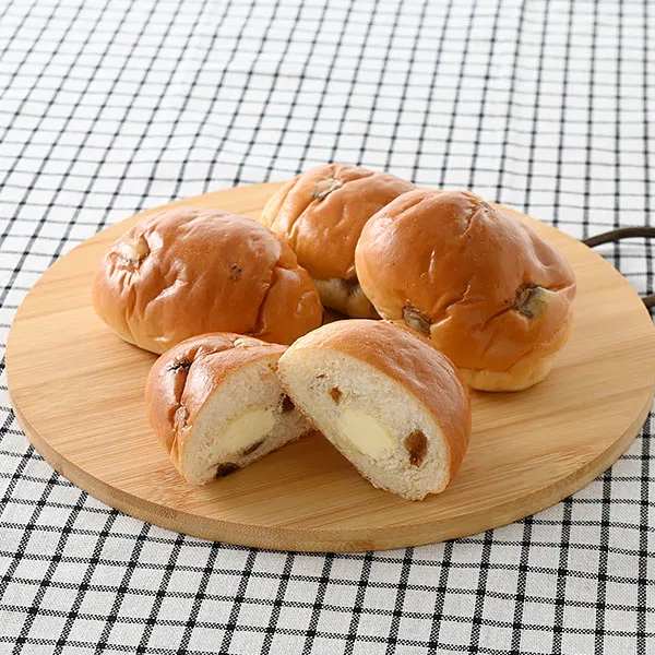 4-Pack Margarine-filled Raisin Rolls