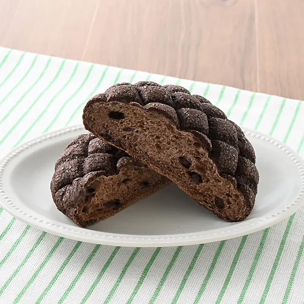 Chewy Chocolate Chip Melon Pan