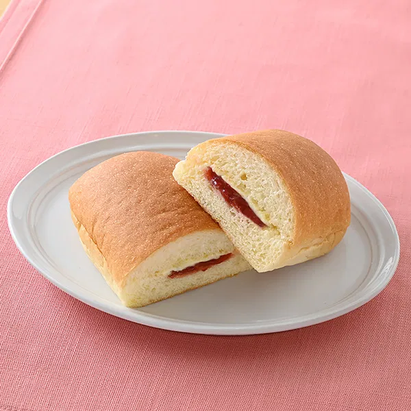 Fresh Koppepan (Strawberry Jam & Margarine)