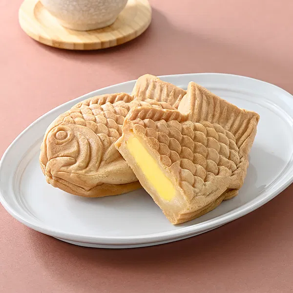 Custard-Filled Cream Taiyaki Made with Hokkaido Milk