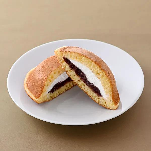 Chewy Dorayaki with Tsubuan & Whipped Cream