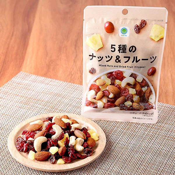Five Kinds of Nuts & Fruits
