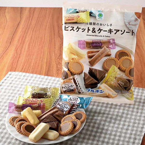 Six Delicious Biscuits & Cakes Assortment