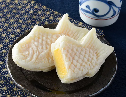 Chewy White Taiyaki with Custard
