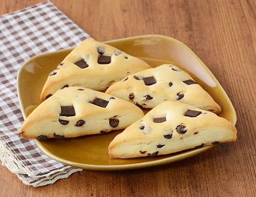 Chocolate Chip Scones (4 pieces)