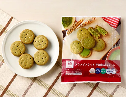 Bran Biscuit with Uji Matcha Cream