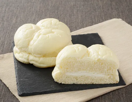Meiji White Pull-Apart Bread with White Chocolate Whipped Cream
